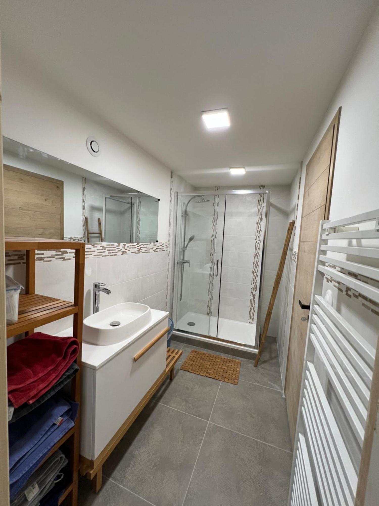 L'Escale Appartement Meyreuil Buitenkant foto