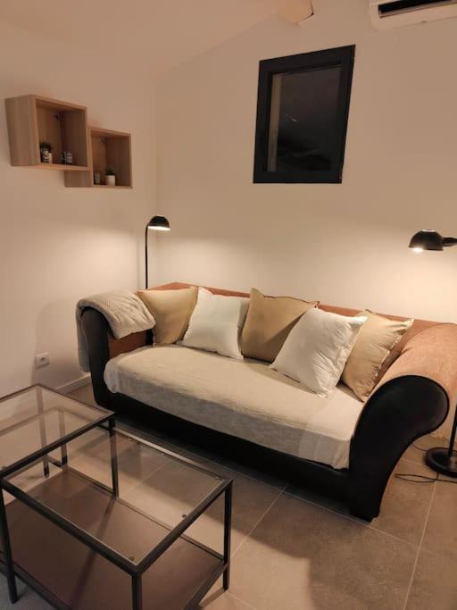 L'Escale Appartement Meyreuil Buitenkant foto